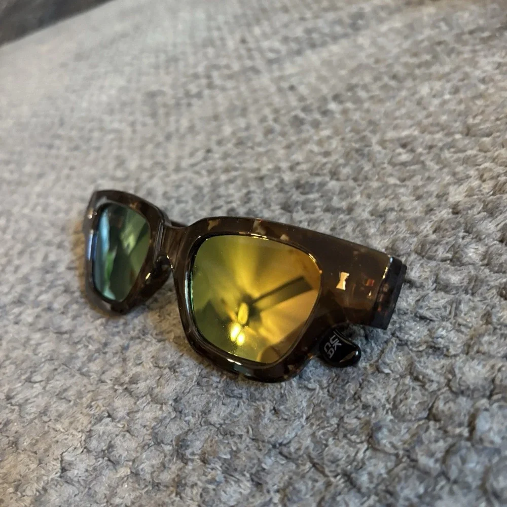 New Prive Revaux Island Girls/s Black‎ Tortoise 48 20 140 Sunglasses Vintage